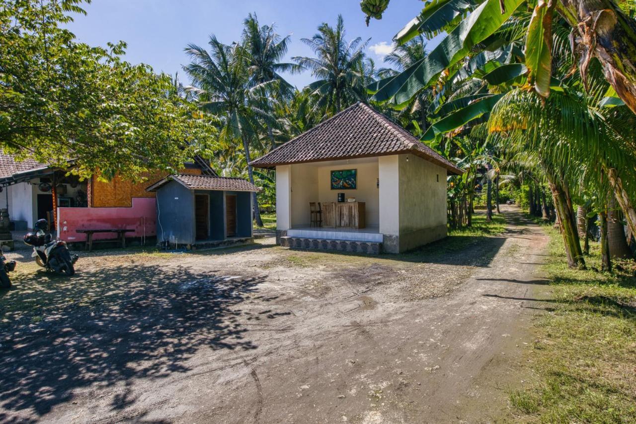 Coconut Hill Cottage Batununggul Exterior foto