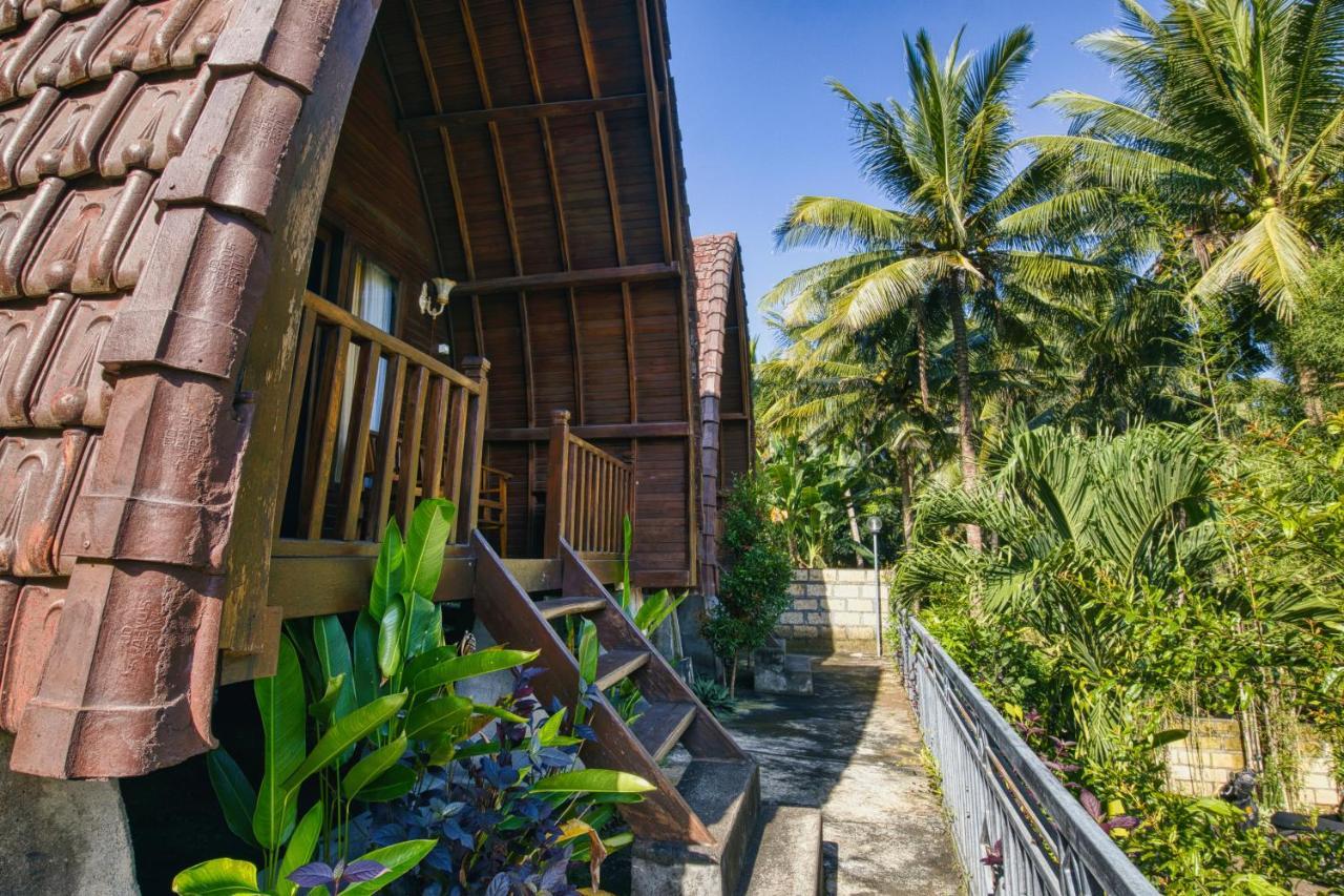 Coconut Hill Cottage Batununggul Exterior foto